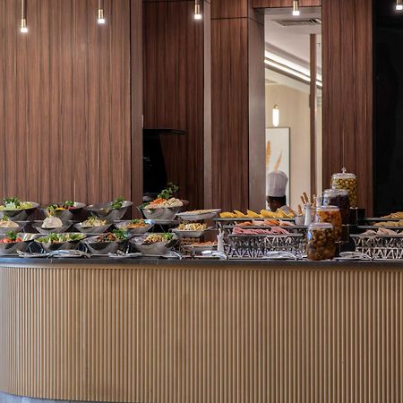 Warwick Al Jubail Hotel 外观 照片