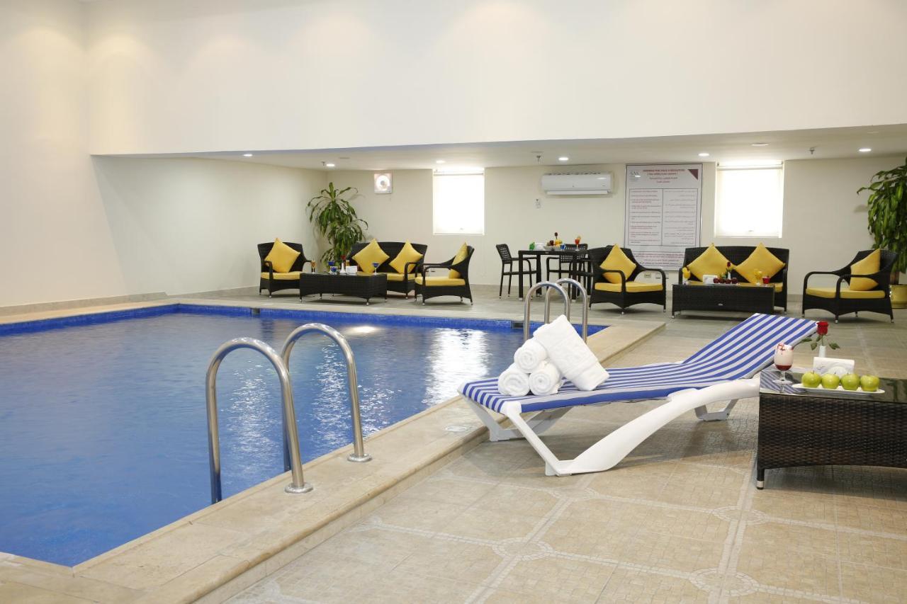 Warwick Al Jubail Hotel 外观 照片