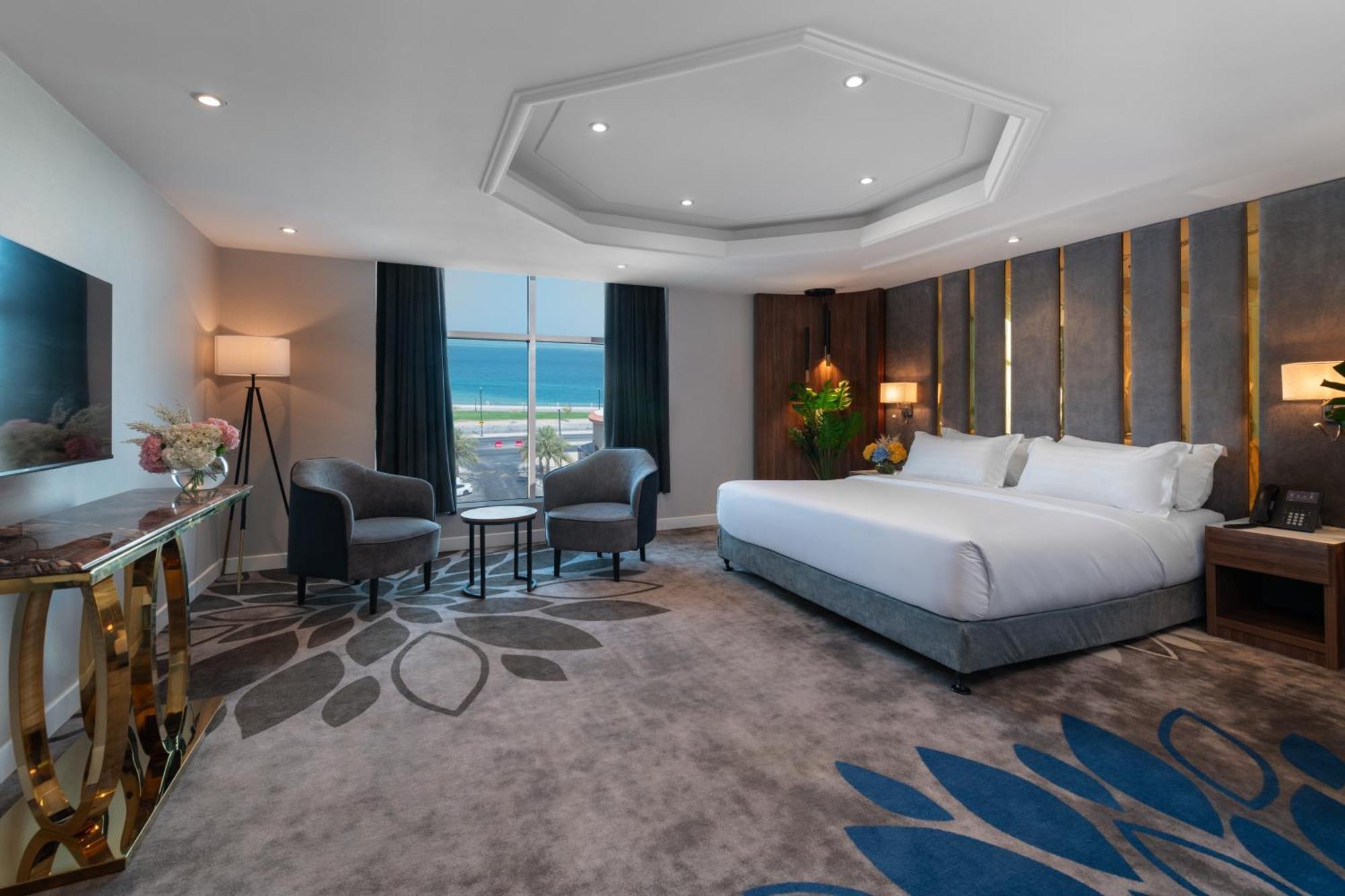 Warwick Al Jubail Hotel 外观 照片