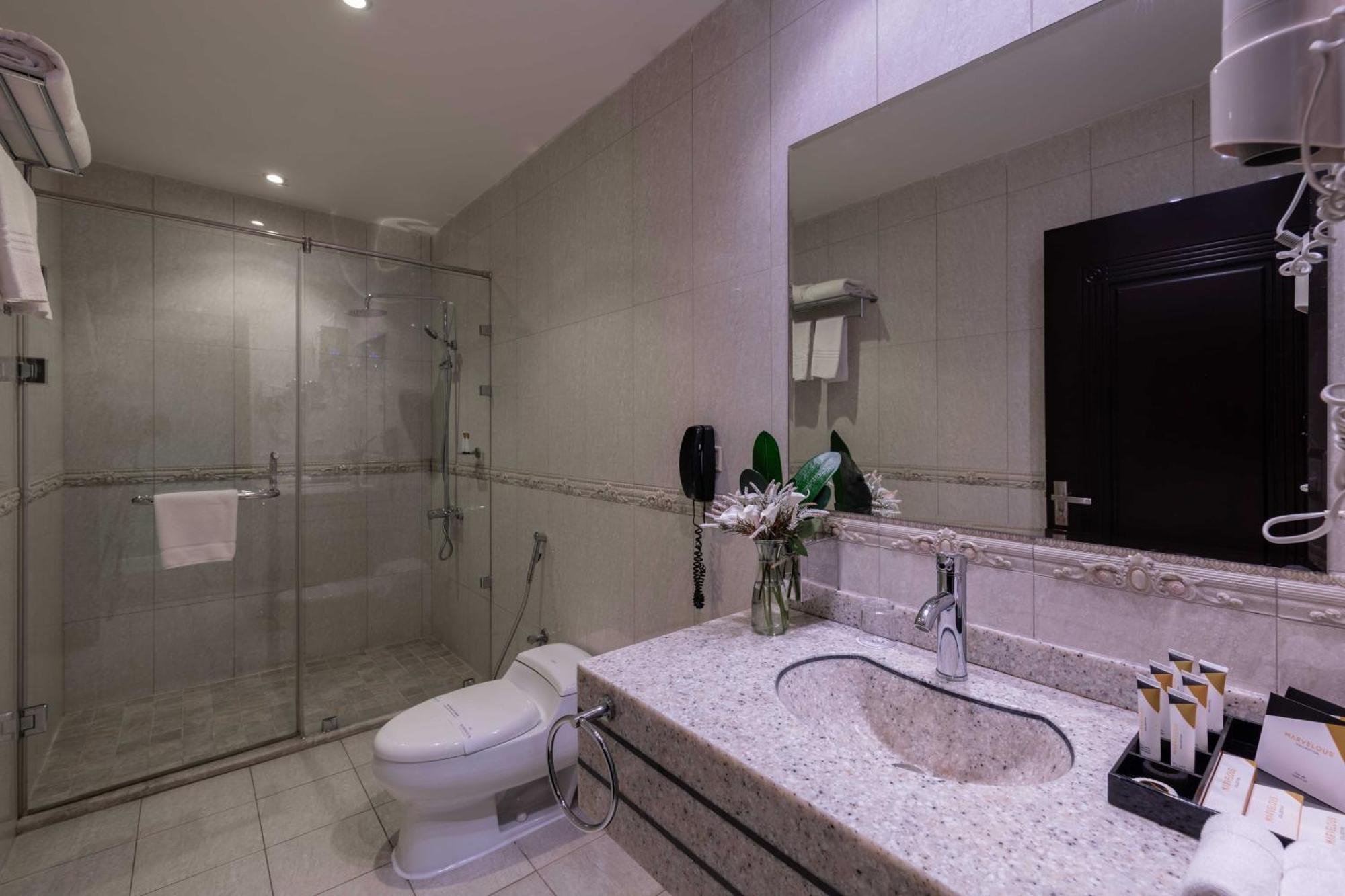 Warwick Al Jubail Hotel 外观 照片