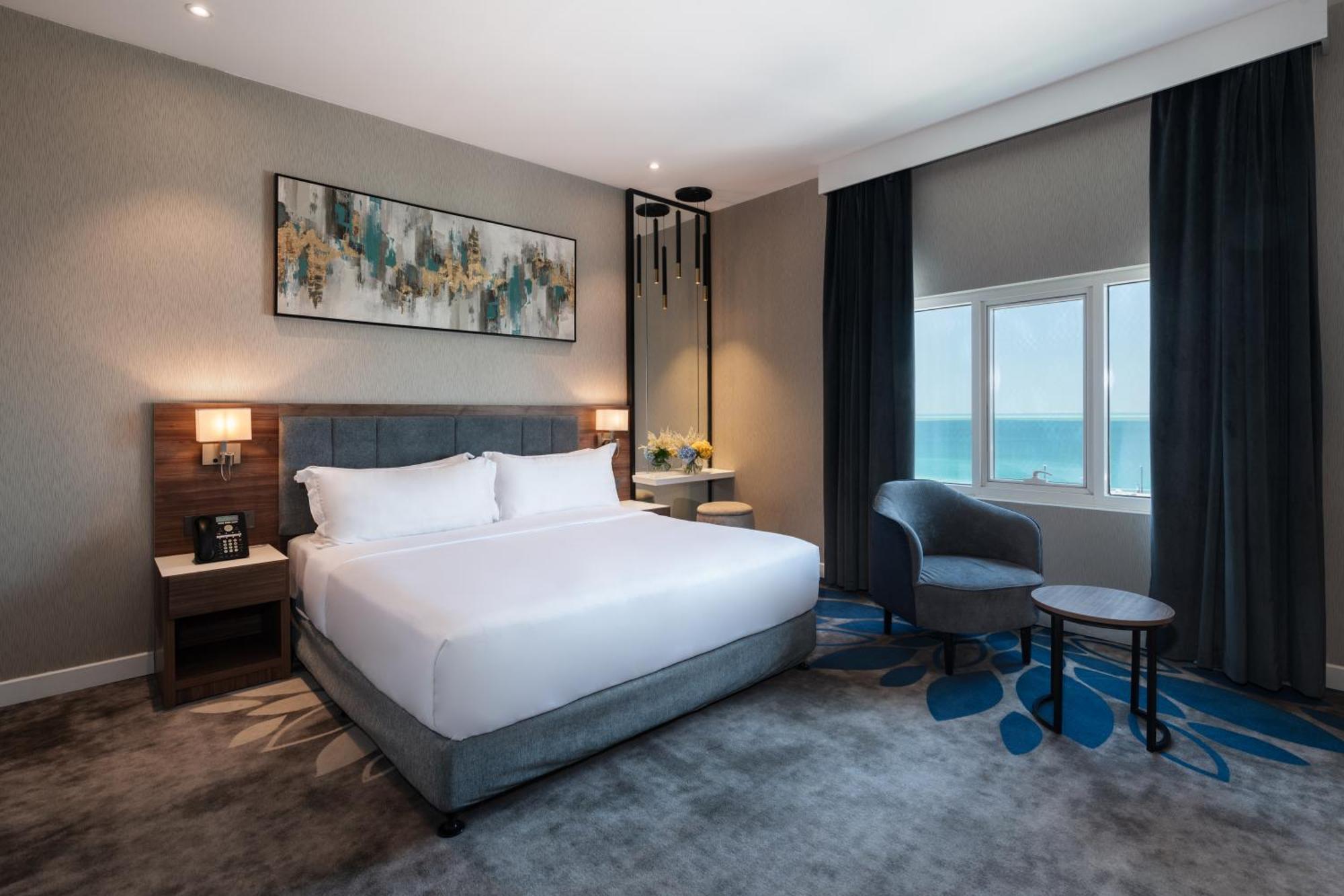 Warwick Al Jubail Hotel 外观 照片