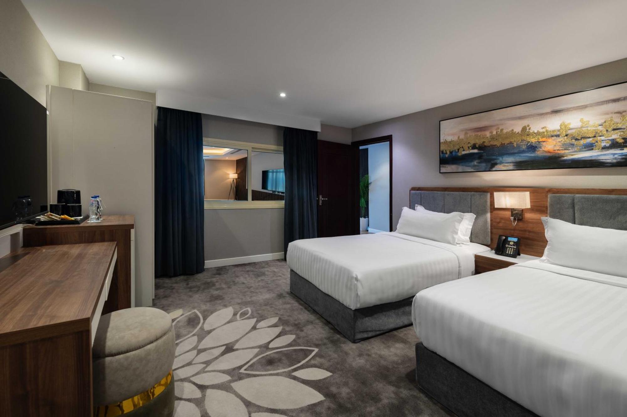 Warwick Al Jubail Hotel 外观 照片