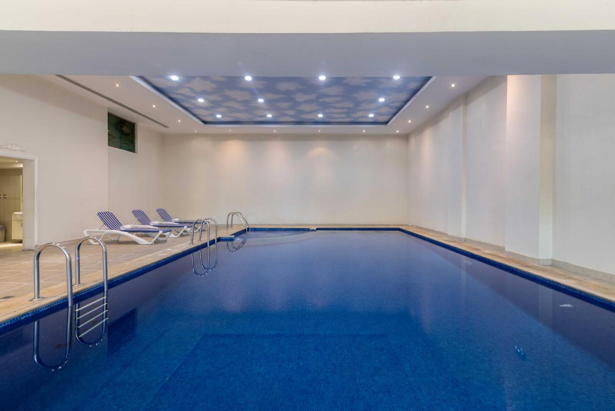 Warwick Al Jubail Hotel 外观 照片